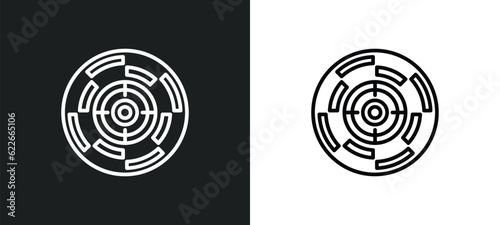 shooting target outline icon in white and black colors. shooting target flat vector icon from weapons collection for web, mobile apps and ui.
