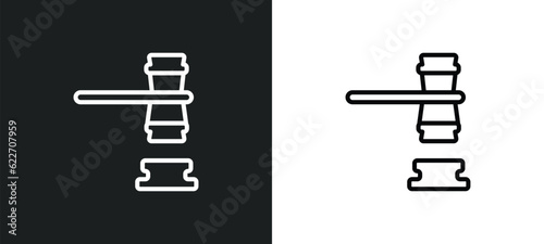 veredict outline icon in white and black colors. veredict flat vector icon from law and justice collection for web, mobile apps and ui.
