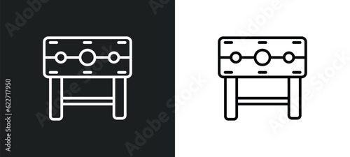 Billede på lærred pillory outline icon in white and black colors