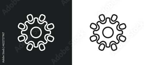 pom pom outline icon in white and black colors. pom flat vector icon from entertainment collection for web, mobile apps and ui.