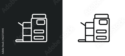 copier outline icon in white and black colors. copier flat vector icon from electronic devices collection for web, mobile apps and ui.