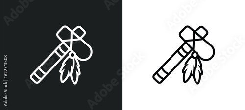 native american tomahawk outline icon in white and black colors. native american tomahawk flat vector icon from culture collection for web, mobile apps and ui.