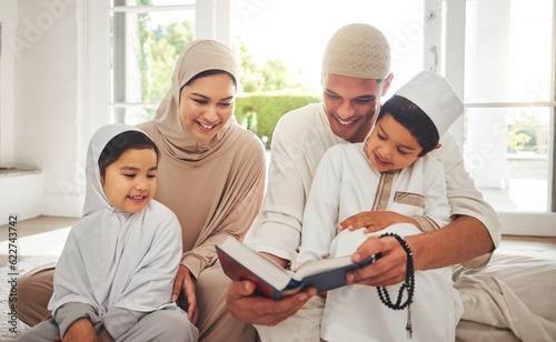 Canvastavla Happy family, Muslim parents or children reading book for learning, Islamic knowledge or studying in Allah or God