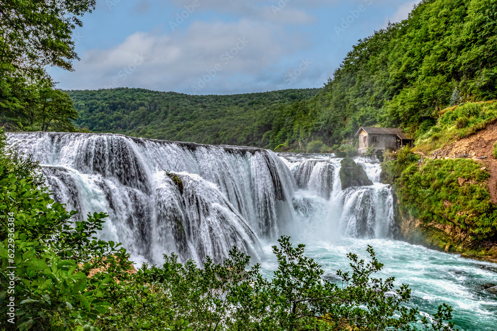 Fototapeta premium Strbacki Buk Wasserfall - Una Natonalpark, Bosnien-Herzegowina