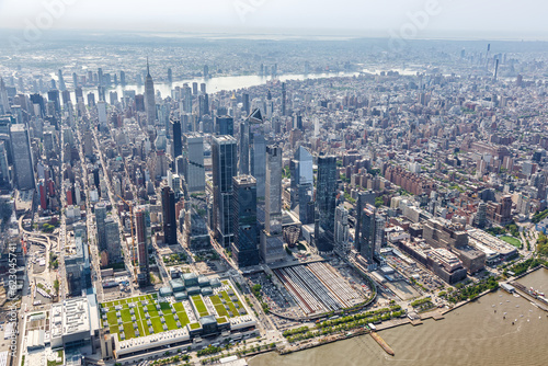 Papier peint New York City skyline aerial view of Manhattan Hudson Yards neighborhood skyscra