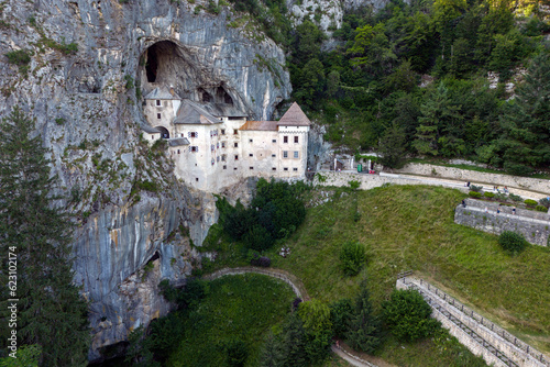 Wallpaper Mural Castello di Predjama - Slovenia Torontodigital.ca