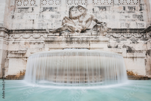 trevi fountain