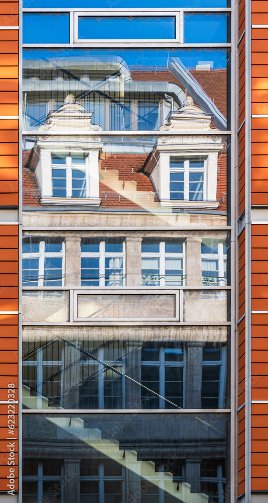 Obraz premium typical reflection at a modern office building
