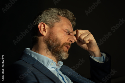 Εκτύπωση καμβά Tired man having a terrible headache