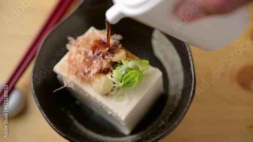 hiyayakko, japanse cold tofu with soy sauce