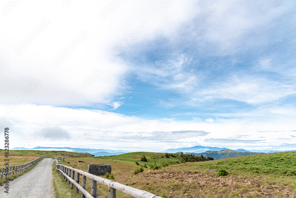 path to the sky (Walking in the Utsukushigahara Plateau)