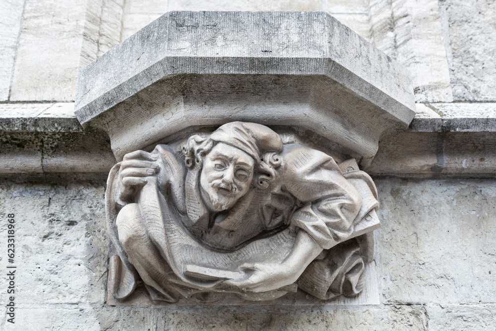 Sockel oder Vorsprung an einem Gebäude aus dem Mittelalter Sockel oder Vorsprung an einem Gebäude aus dem Mittelalter