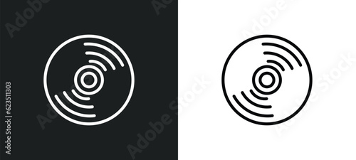 cd icon isolated in white and black colors. cd outline vector icon from music and media collection for web, mobile apps and ui.