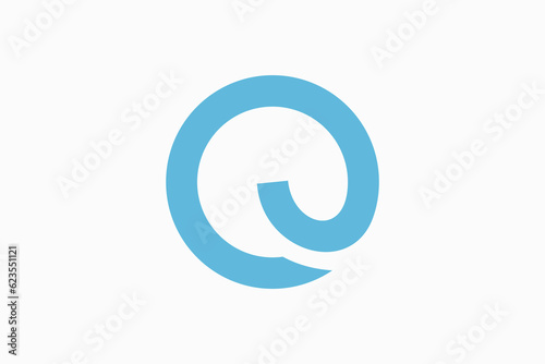 letter lowercase e on circle Vector Logo Premium 