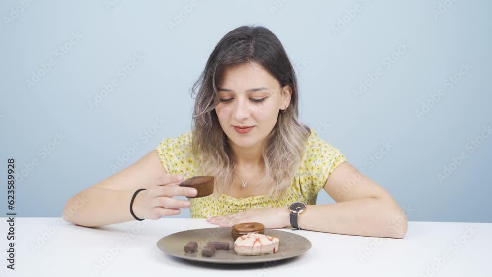 A person who has difficulty in following a diet program. A person who has difficulty in following a diet program.