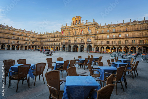 Fototapeta Naklejka Na Ścianę i Meble -  Restaurant Tables at Plaza Mayor Square - Salamanca, Spain
