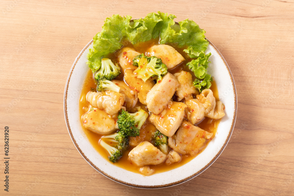 鶏肉とブロッコリーのチリソース煮 鶏肉とブロッコリーのチリソース煮