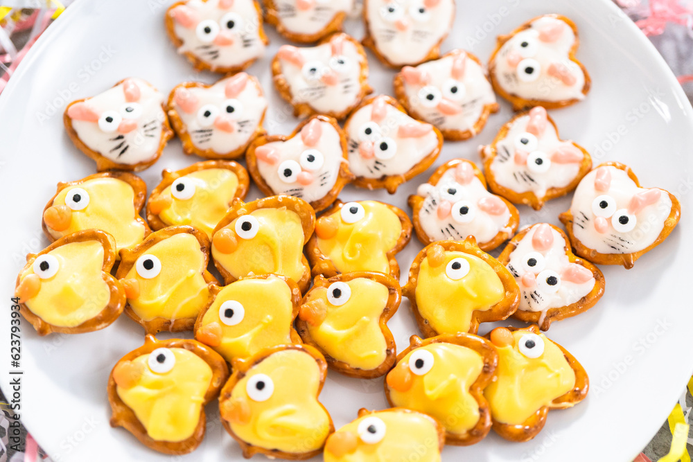 Easter Chocolate Covered Pretzel Bunnies and Ducklings Easter Chocolate Covered Pretzel Bunnies and Ducklings