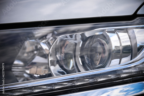 Obraz na płótnie modern car headlights with optics w salonie