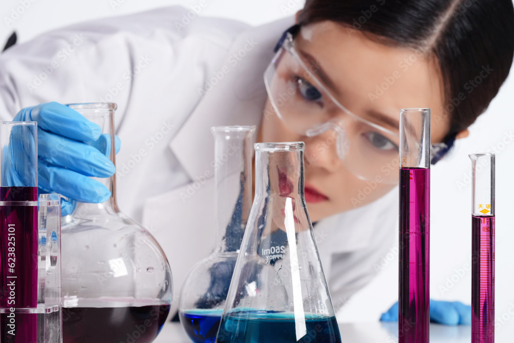 A young female doctor do science experiments A young female doctor do science experiments