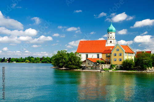 Wasserburg am Bodensee mit Pfarrkirche St. Georg, Bayern, Deutschland