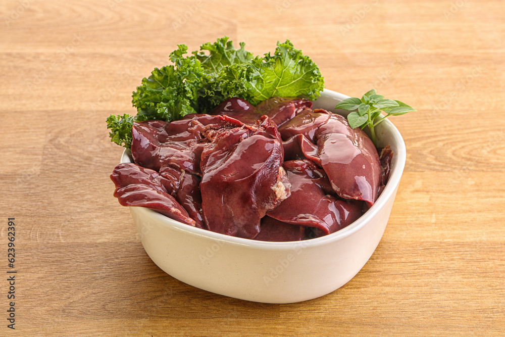 Raw chicken liver in the bowl