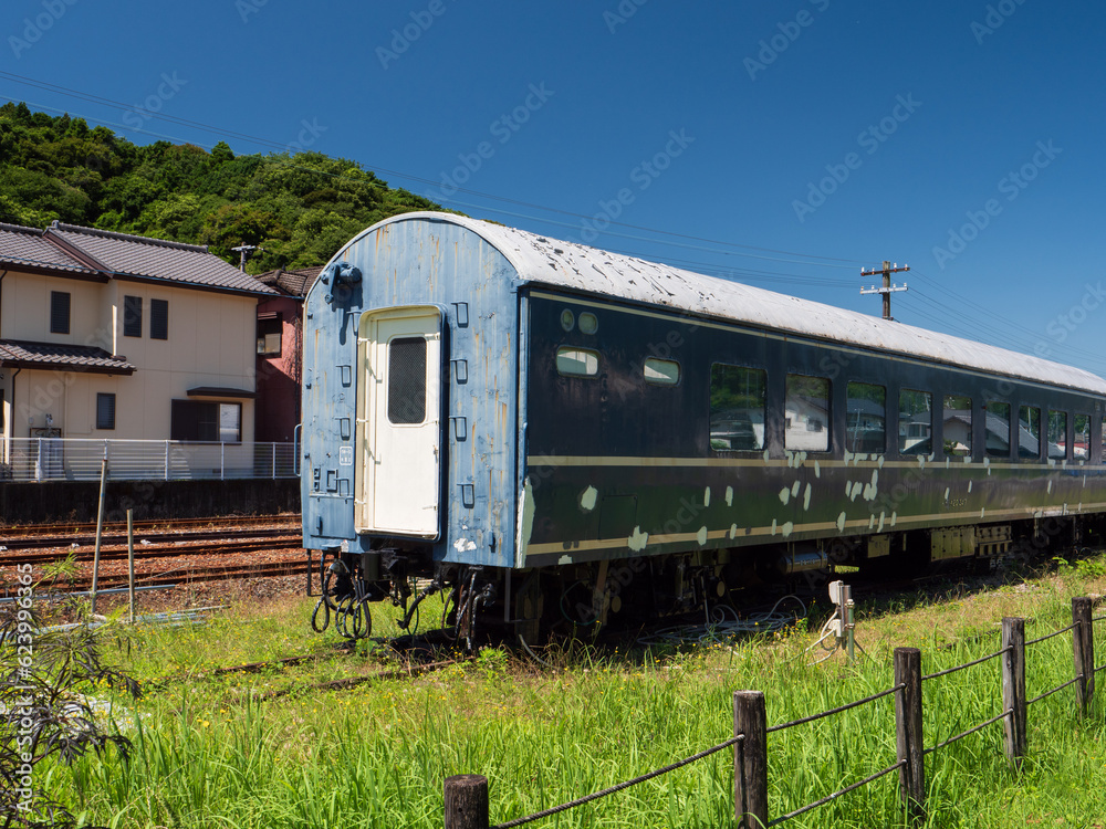 天竜二俣駅に保存されている20系寝台車