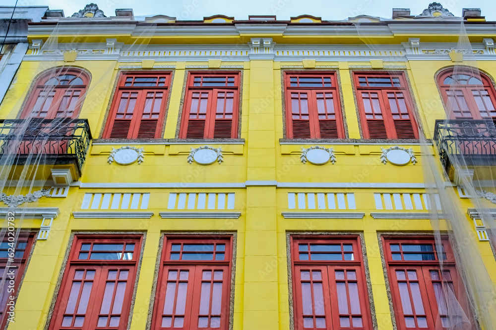 Fototapeta premium Pastel-colored classic colonial architecture facade in Rio de Janeiro, Brazil