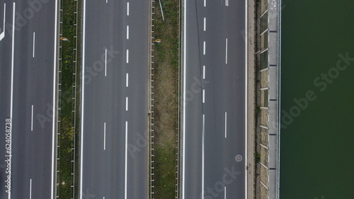 Zdjęcie autostrady z drona / Photo of the highway from the drone photo