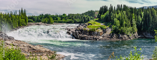 Laksforsen am Fluss Vefsna in Norwegen