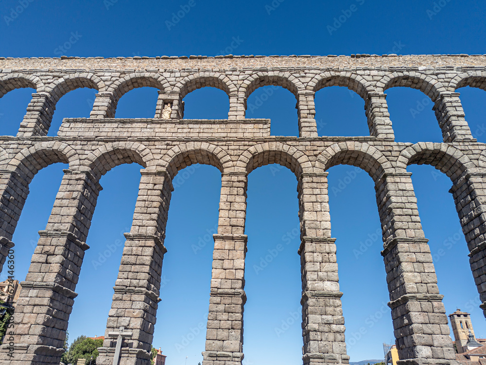 Echoes of Roman Grandeur: Majestic Segovia Aqueduct, an Impeccable Testament to the Architectural Brilliance of the Roman Empire