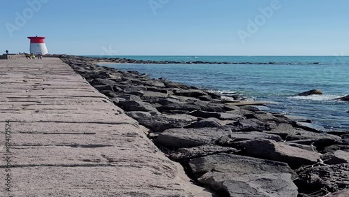 Phare de la Tamarrissière, tourisme Sud France, littoral Méditerranée, embouchure de l'Hérault, belle images plages Languedoc Roussillon, plages près de Béziers, rivages du Golfe du Lion,  mer