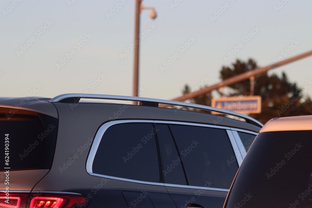 Fototapeta premium Primo piano di un'auto di lusso esotica