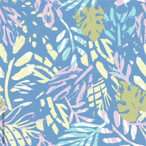 Tropical pant leaf seamless pattern. Summer hand drawn palm tree. Simple abstract organic shapes.