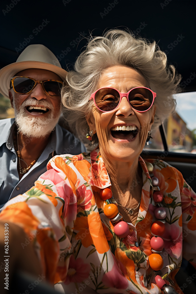 Obraz premium man and woman happy senior couple travel drive car on summer vacation