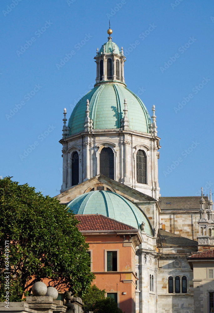 the cathedral (Duomo) of the city of Como, Lombardy, Italy