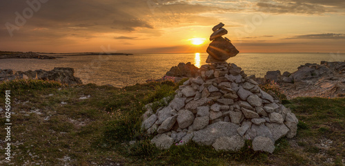 Pleumeur Baudou, couché de soleil photo