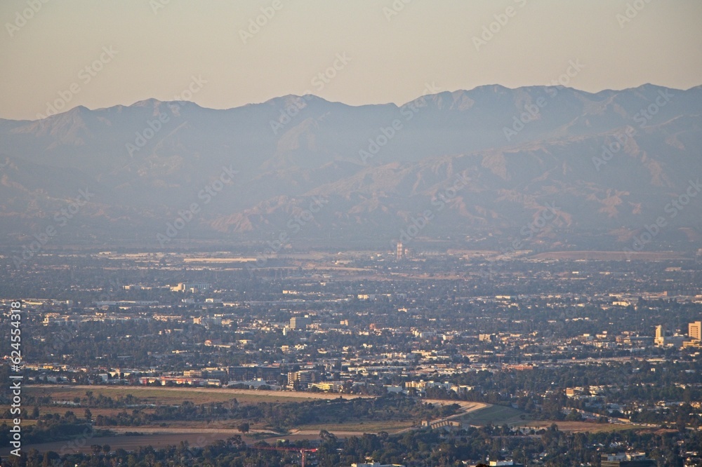 Obraz premium Sunset from the Santa Monica Mountains in Los Angeles