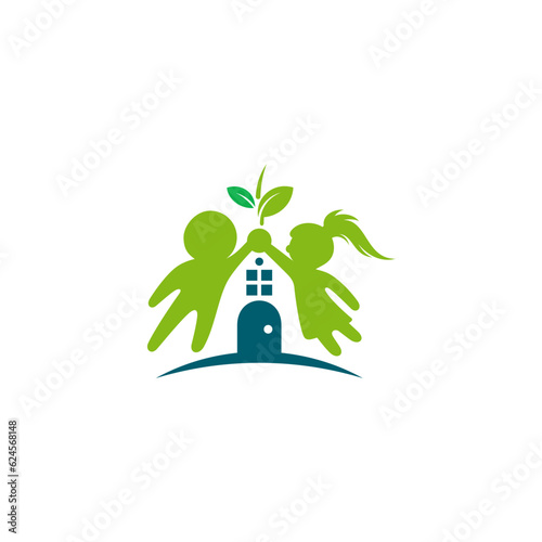 Family logo and tree design combination, house icon template, nature logos