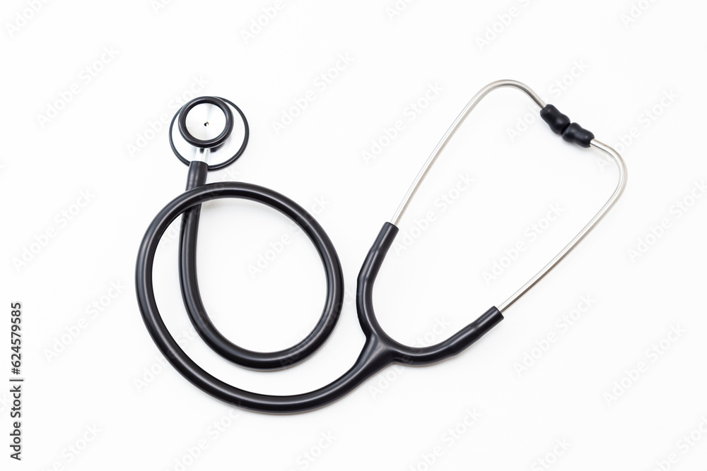 白背景の聴診器