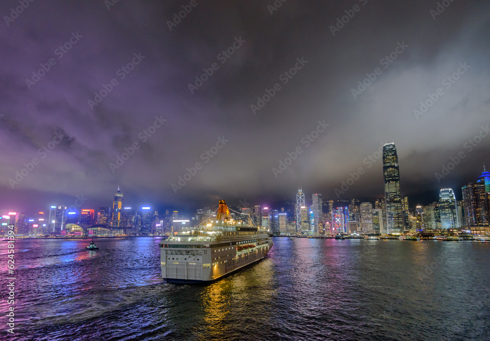 Naklejka premium city harbor at night