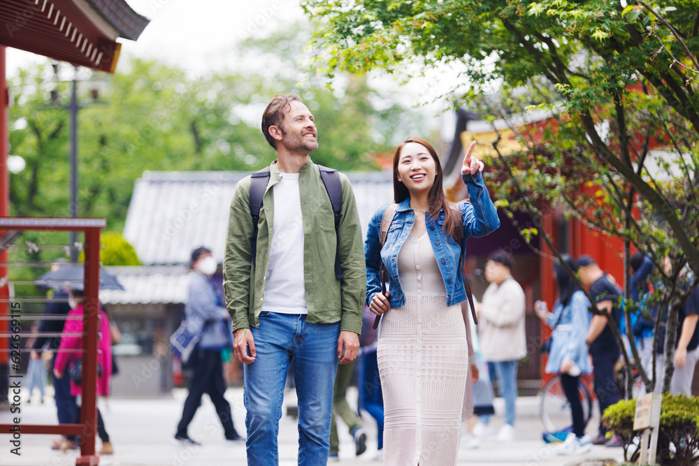 Obraz premium 観光を楽しむ男女