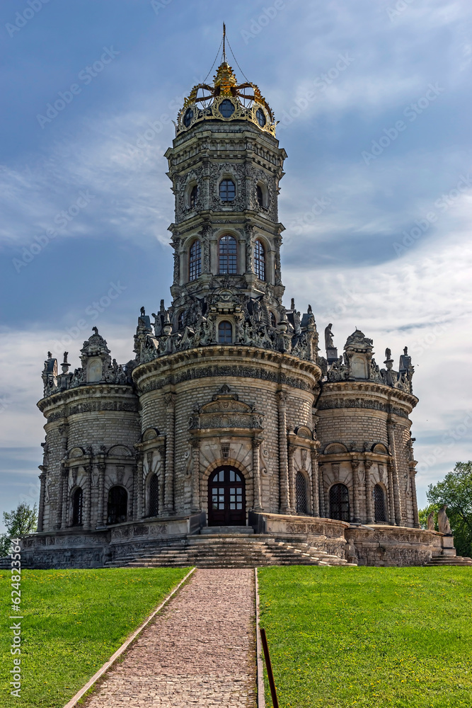 Our Lady of the Sign church. City of Podolsk, Russia. Late XVII - early XVIII century Our Lady of the Sign church. City of Podolsk, Russia. Late XVII - early XVIII century