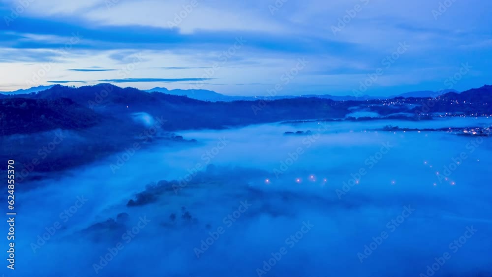 Nubes y paisajes espectaculares vuelo de drone en Costa Rica