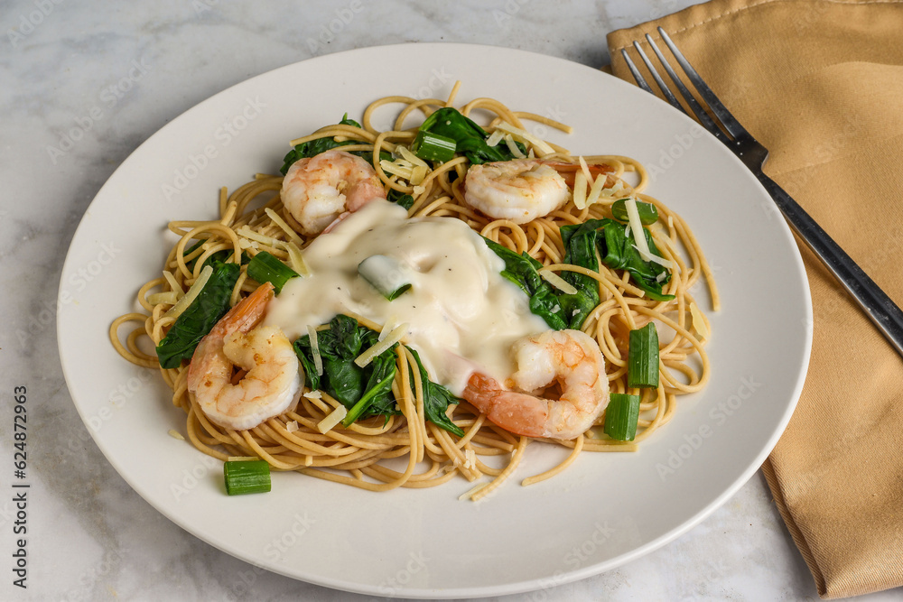 whole wheat spaghetti with spinach and shrimp whole wheat spaghetti with spinach and shrimp