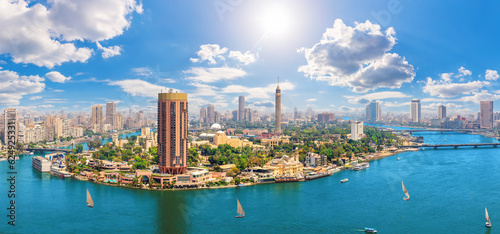 Obraz na płótnie Cairo aerial view, the Nile and Gezira Island, Egypt w salonie