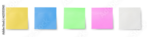 Φωτογραφία five blank sticky notes isolated on white background