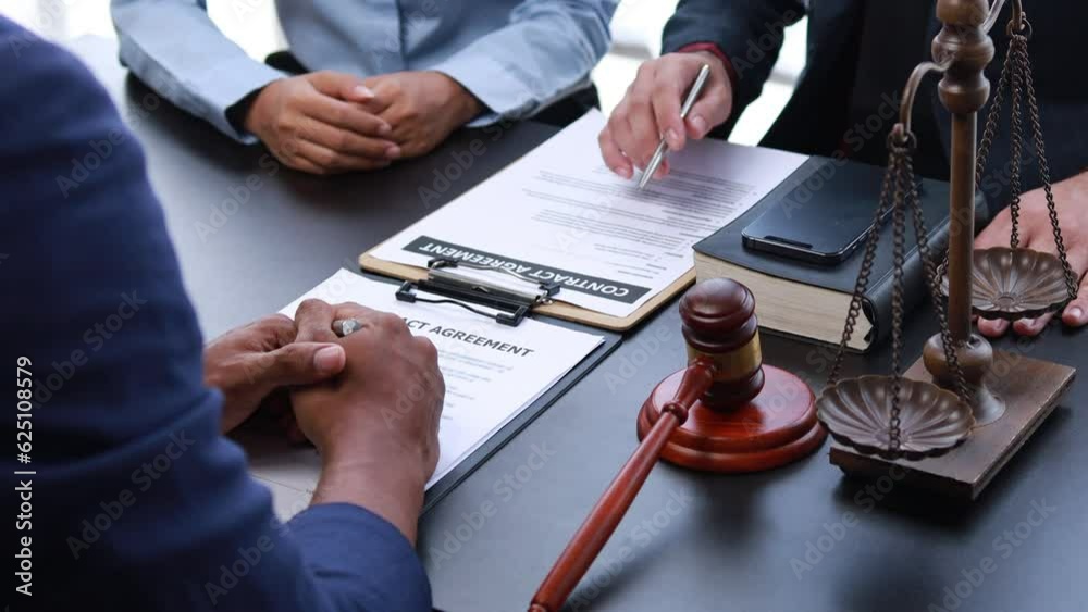 Attorneys or lawyers are advising clients in defamation cases, they are collecting evidence to bring charges against the parties for damages. The concept of defamation case counseling.