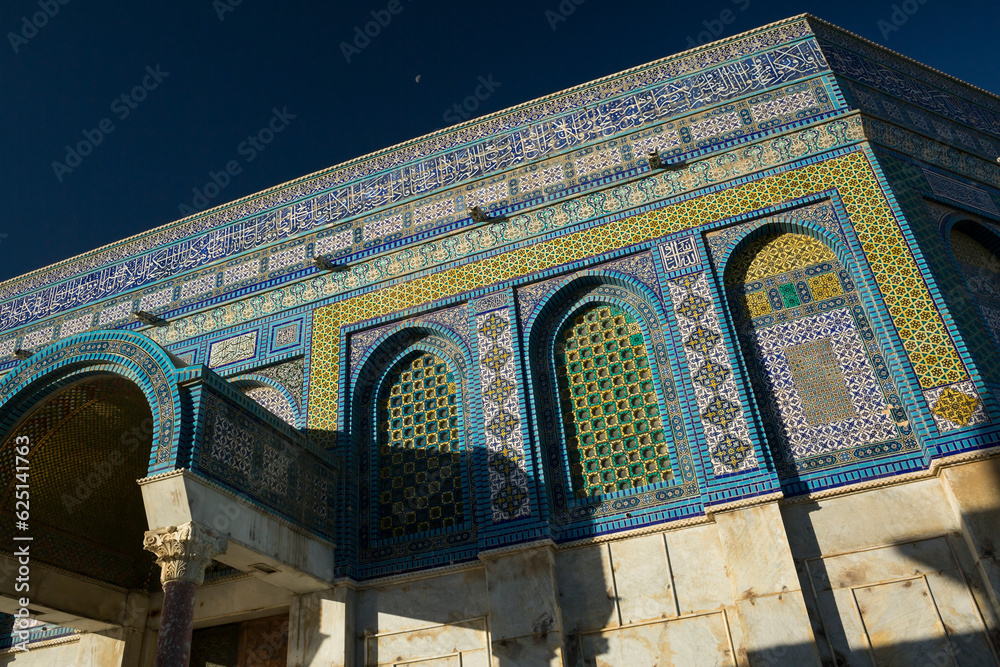 Obraz premium Tiles of the Dome of the Rock on the Temple Mount of the Old City of Jerusalem