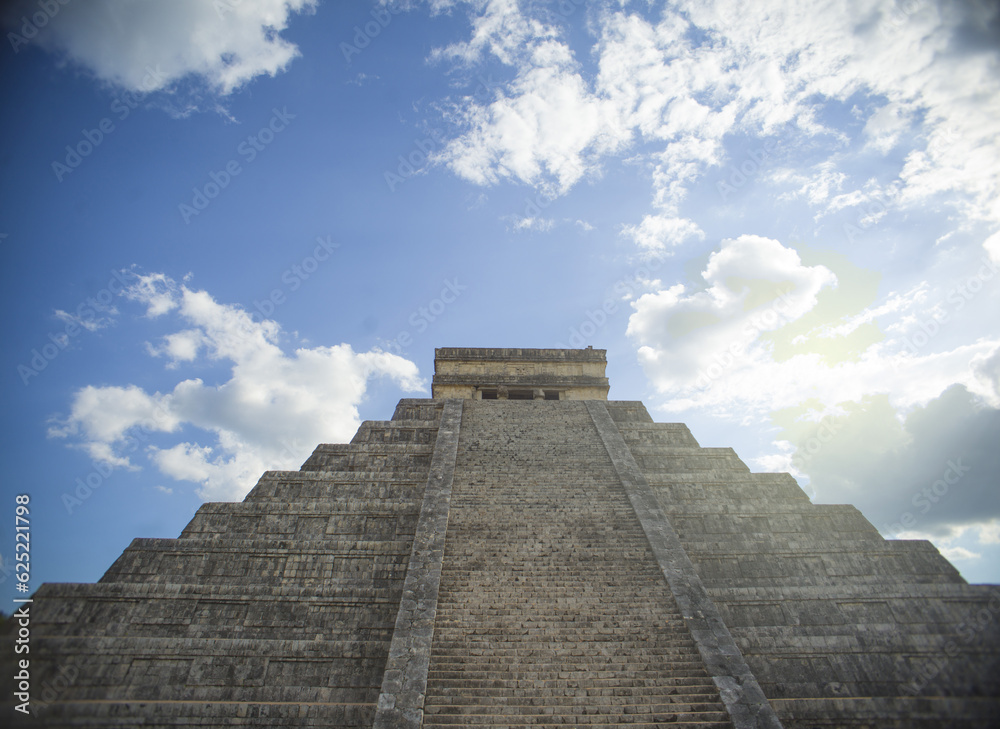 Chitzen Itsa mayan temple Mexico 